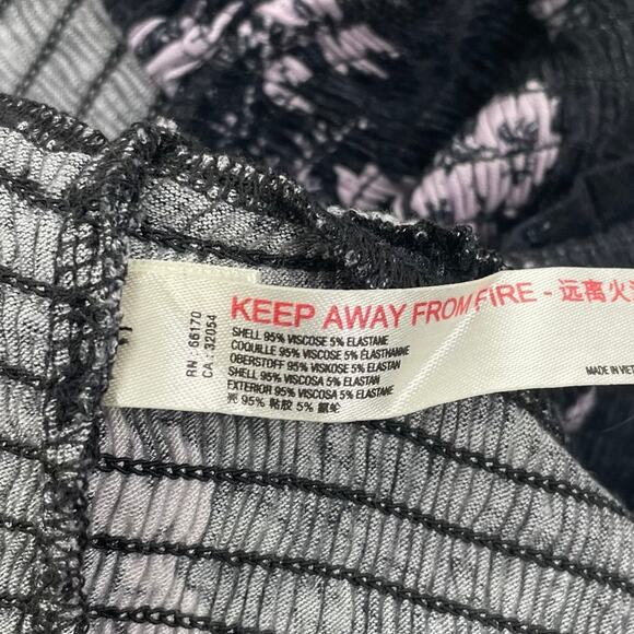 Free People Hannah Printed Cami Top L Black Purple Floral Smocked Ruched Tank - Picture 11 of 15